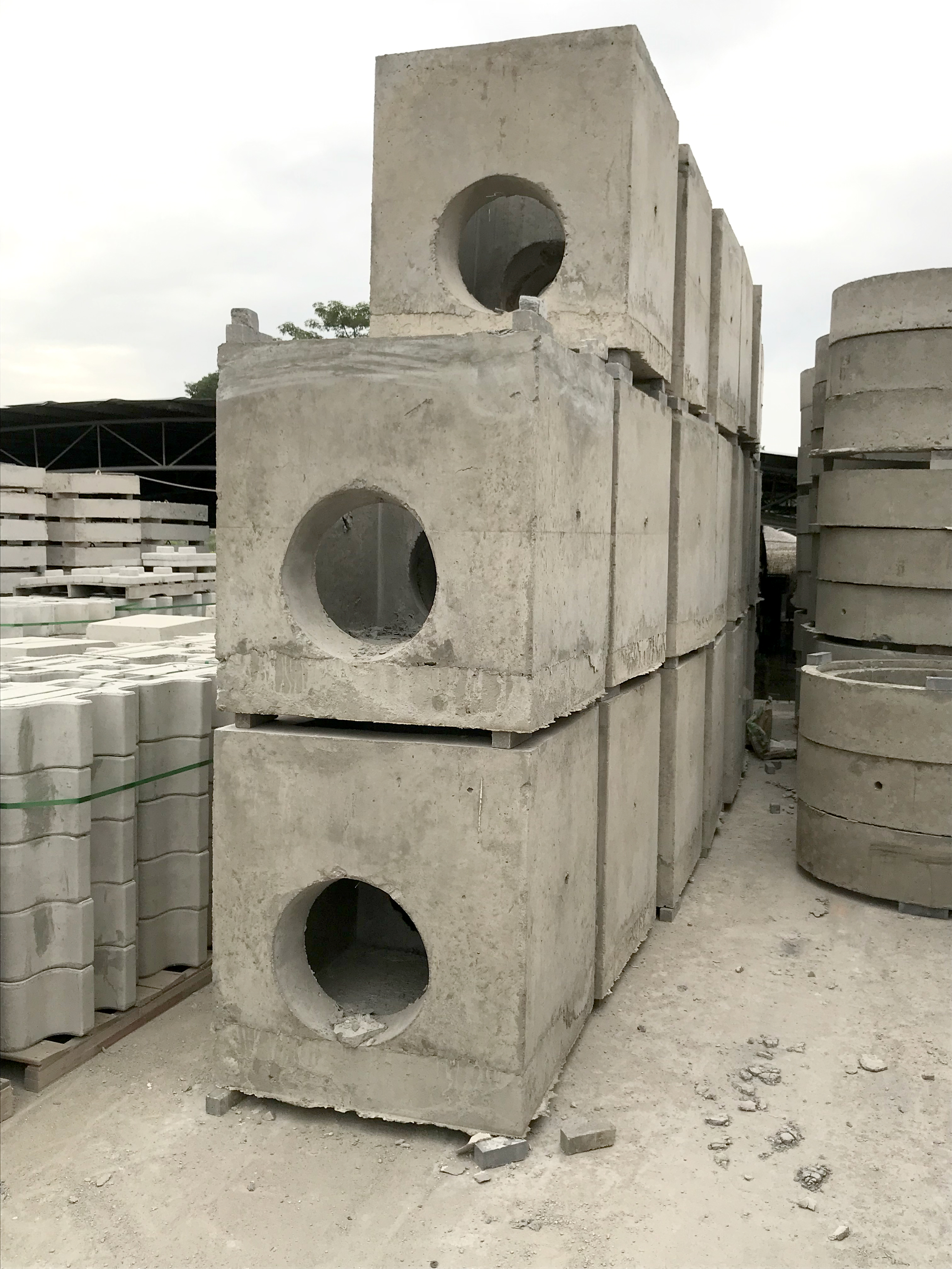 廣州番禺選華堅(jiān)檢查井,水泥制品,品質(zhì)保證!