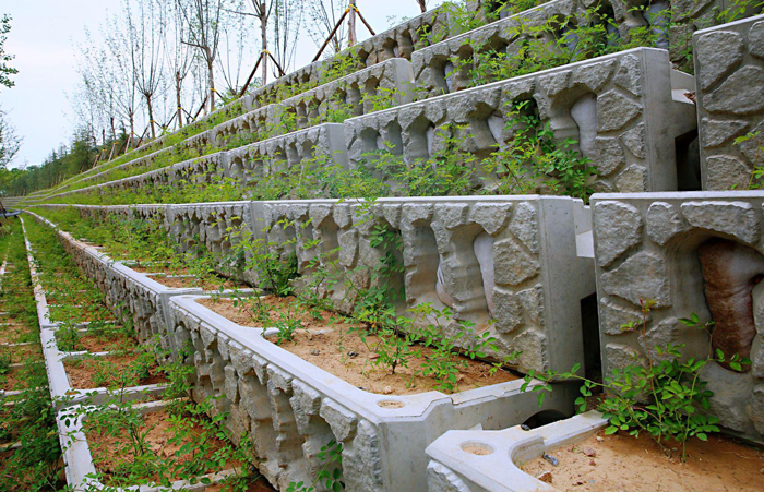 混凝土生態(tài)框--河道坡面防止水土流失，環(huán)境景觀的守護者