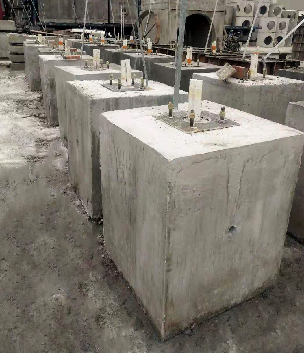 廣州混凝土路燈底座、監(jiān)控桿底盤 非標(biāo)預(yù)制件定制