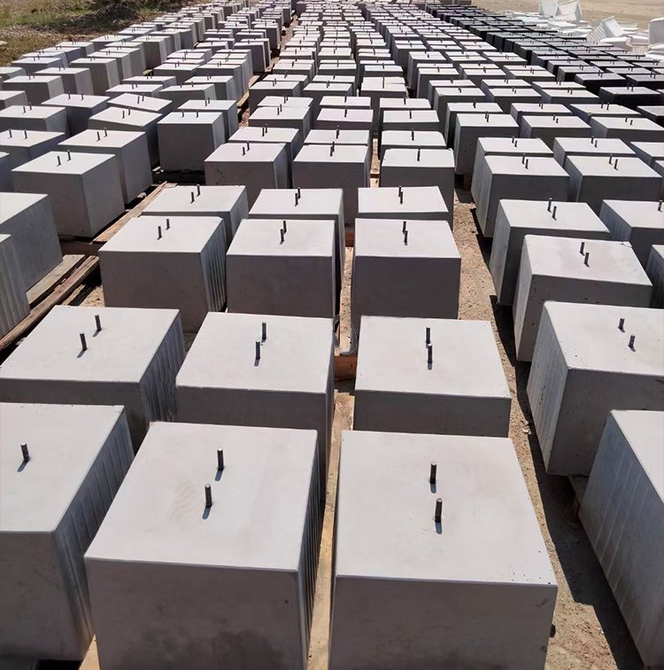 非標預制件 路燈底座 監(jiān)控桿基礎墩定制_華堅水泥制品廠家